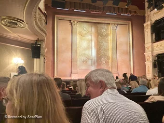 Garrick Theatre Stalls K20 view from seat photo