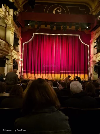 Garrick Theatre Stalls L14 view from seat photo