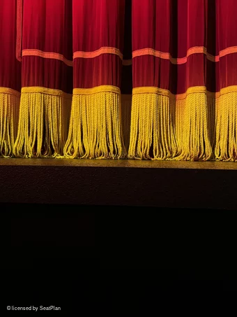 Garrick Theatre Stalls AA3 view from seat photo