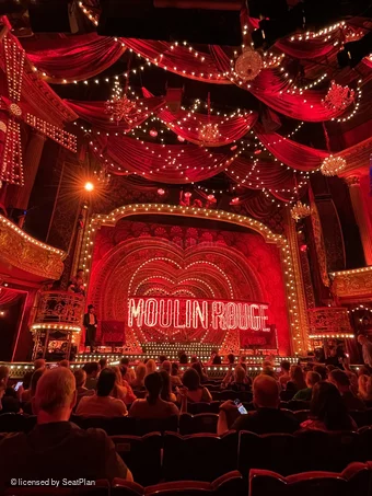 Piccadilly Theatre Stalls K21 view from seat photo