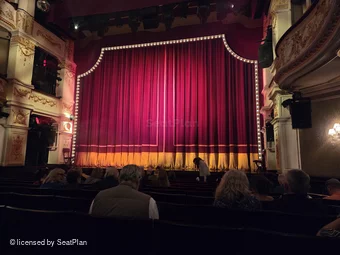 Garrick Theatre Stalls J6 view from seat photo