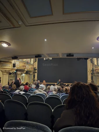 Wyndham's Theatre Stalls Q20 view from seat photo