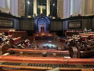 London County Hall Courtroom Stalls E22 view from seat photo